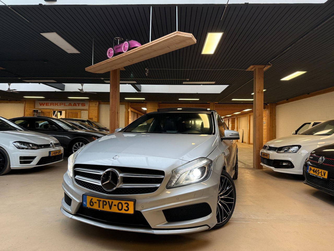 Mercedes-Benz A-klasse - 200 AMG Ambition Pano Airco Cruise Control - AutoWereld.nl