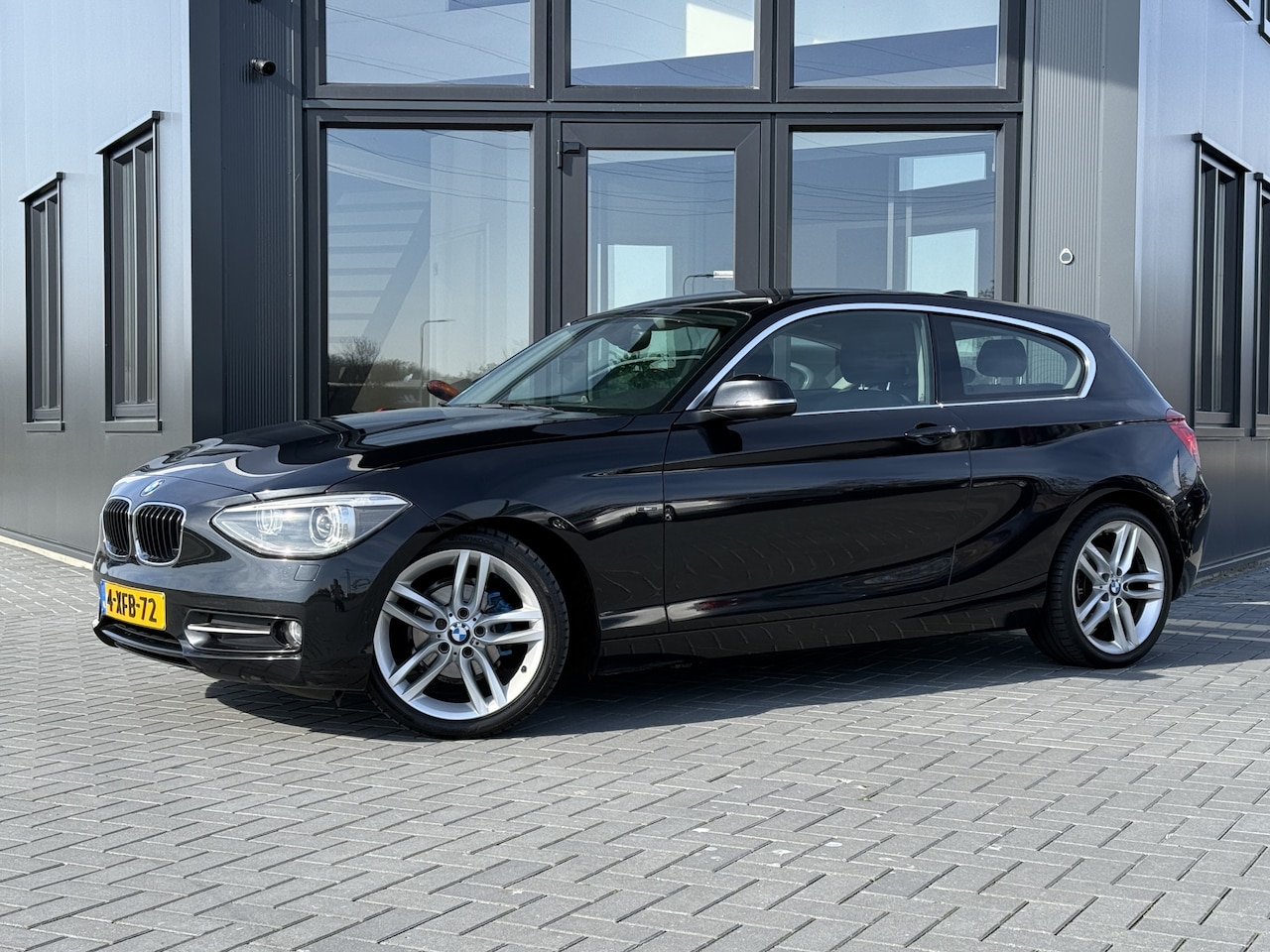 BMW 1-serie - 116i EDE Exe. Sport | Clima | Cruise | Navi - AutoWereld.nl