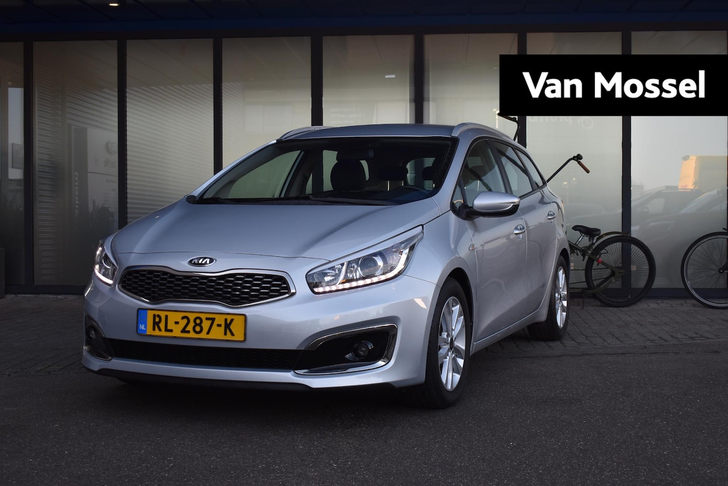 Kia Cee'd Sportswagon - ceed 1.0 T-GDi ComfortPlusLine Navigator | LMV | Trekhaak | Parkeersensoren Achter | AC - AutoWereld.nl