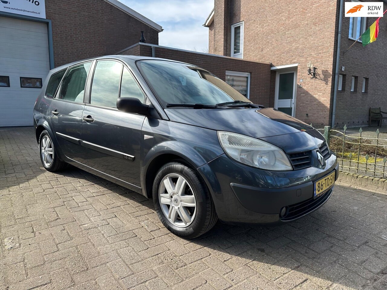 Renault Grand Scénic - 1.6-16V 7 persoons *NIEUWE APK* - AutoWereld.nl