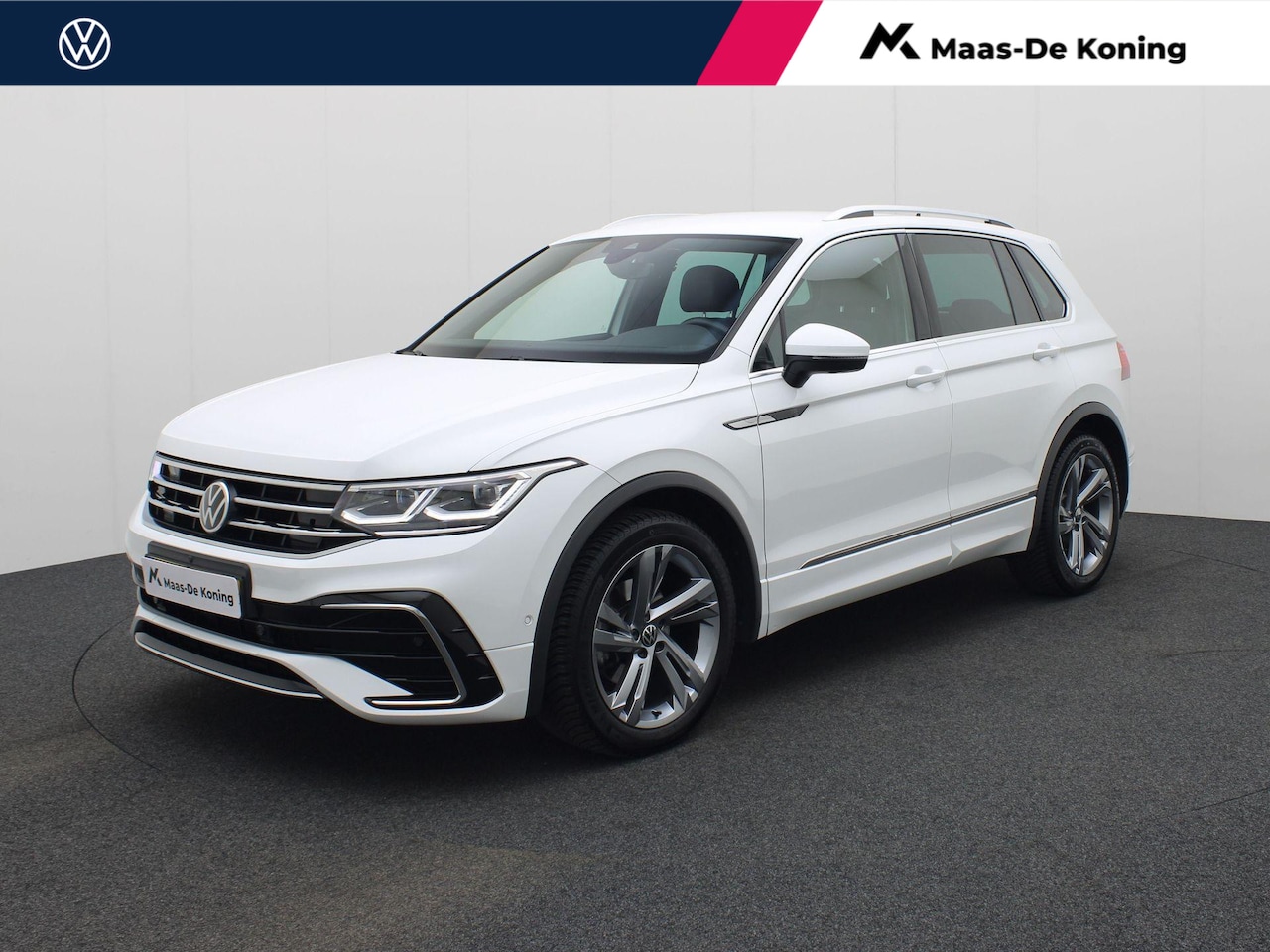 Volkswagen Tiguan - 1.5TSI/150PK R Line DSG · Navigatie · Trekhaak · Parkeersensoren + camera · Garantie tot j - AutoWereld.nl