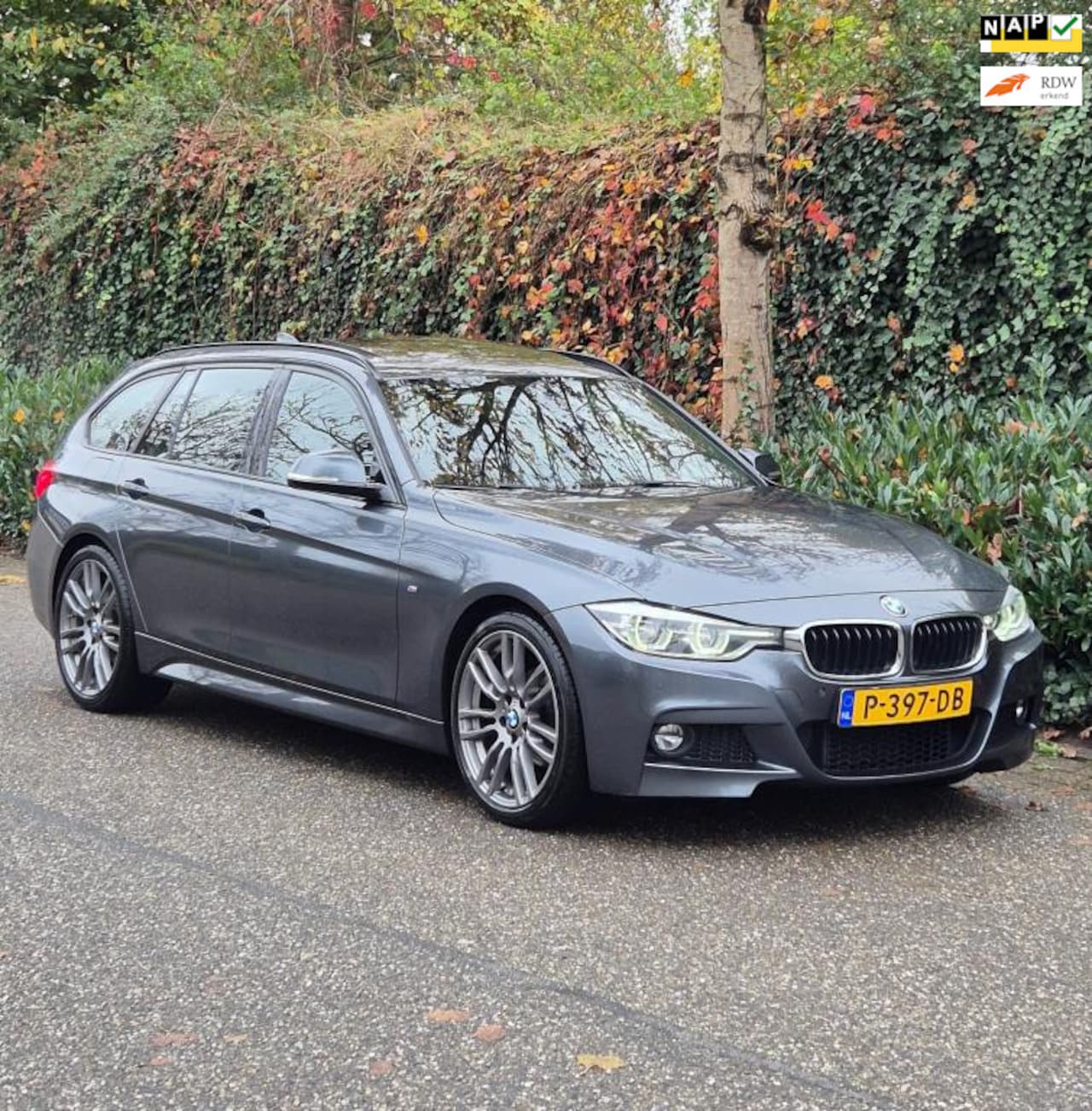 BMW 3-serie Touring - F31 320i M Sport Pano NAP NAVI CarPlay 19inch KeyLess Rijklaar - AutoWereld.nl