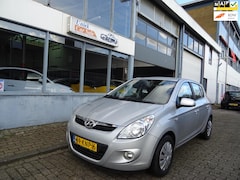 Hyundai i20 - 1.4i DynamicVersion