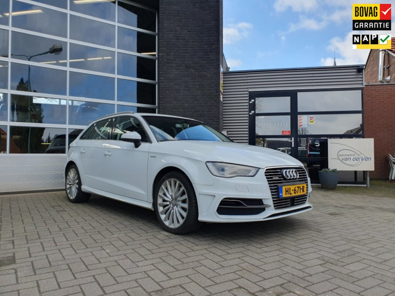 Audi A3 Sportback - 1.4 e-tron PHEV Ambition Pro Line plus 1.4 e-tron PHEV Ambition Pro Line plus, adaptive cruise, navi. - AutoWereld.nl