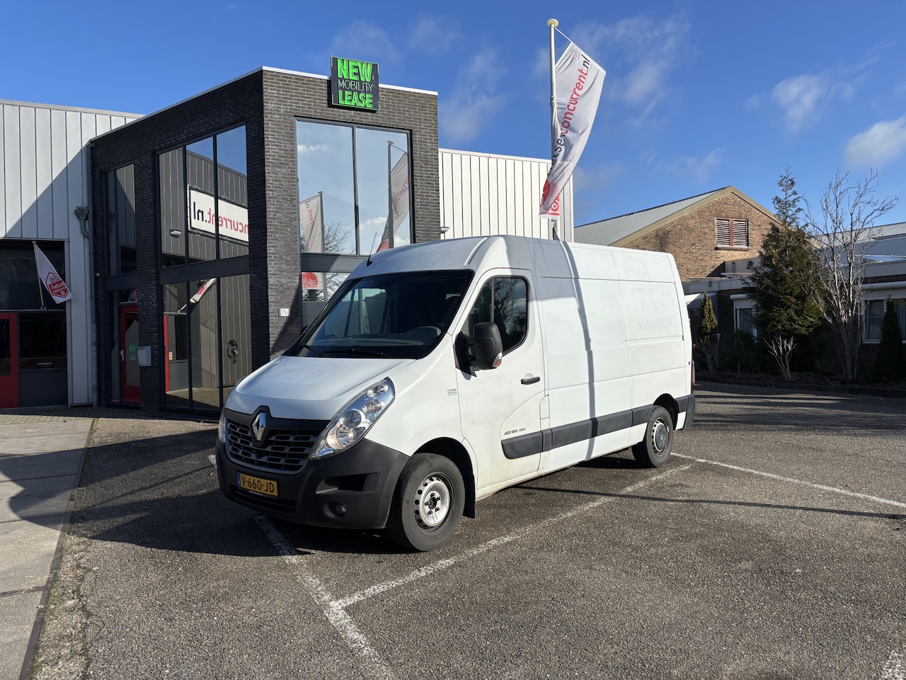 Renault Master - T35 2.3 dCi L2H3 Stop & Start - AutoWereld.nl