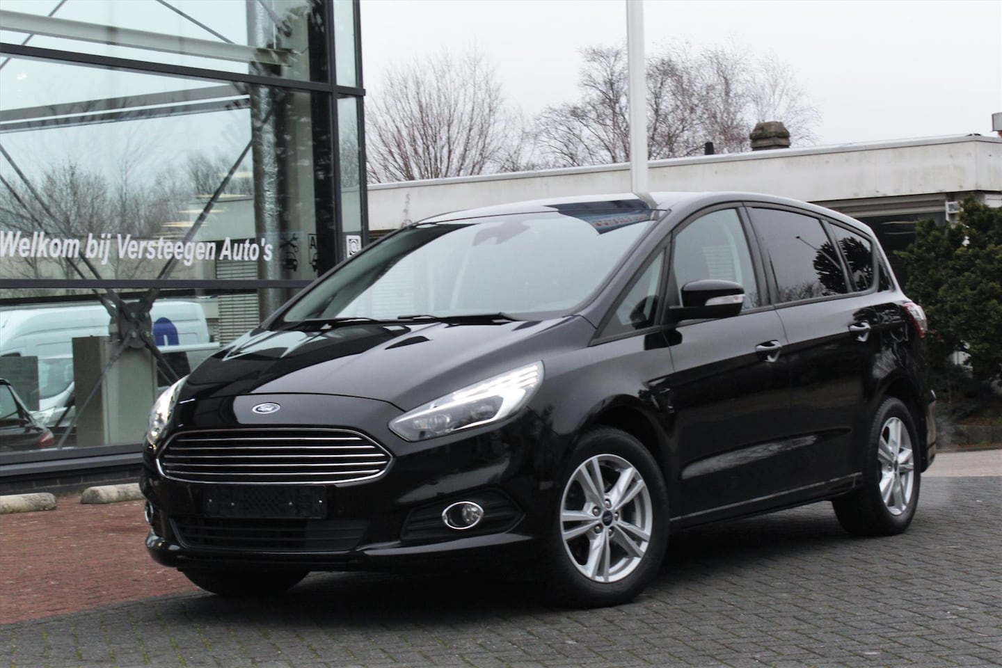 Ford S-Max - 1.5 Ecoboost 160pk Titanium | 7 persoons | memory seats - AutoWereld.nl