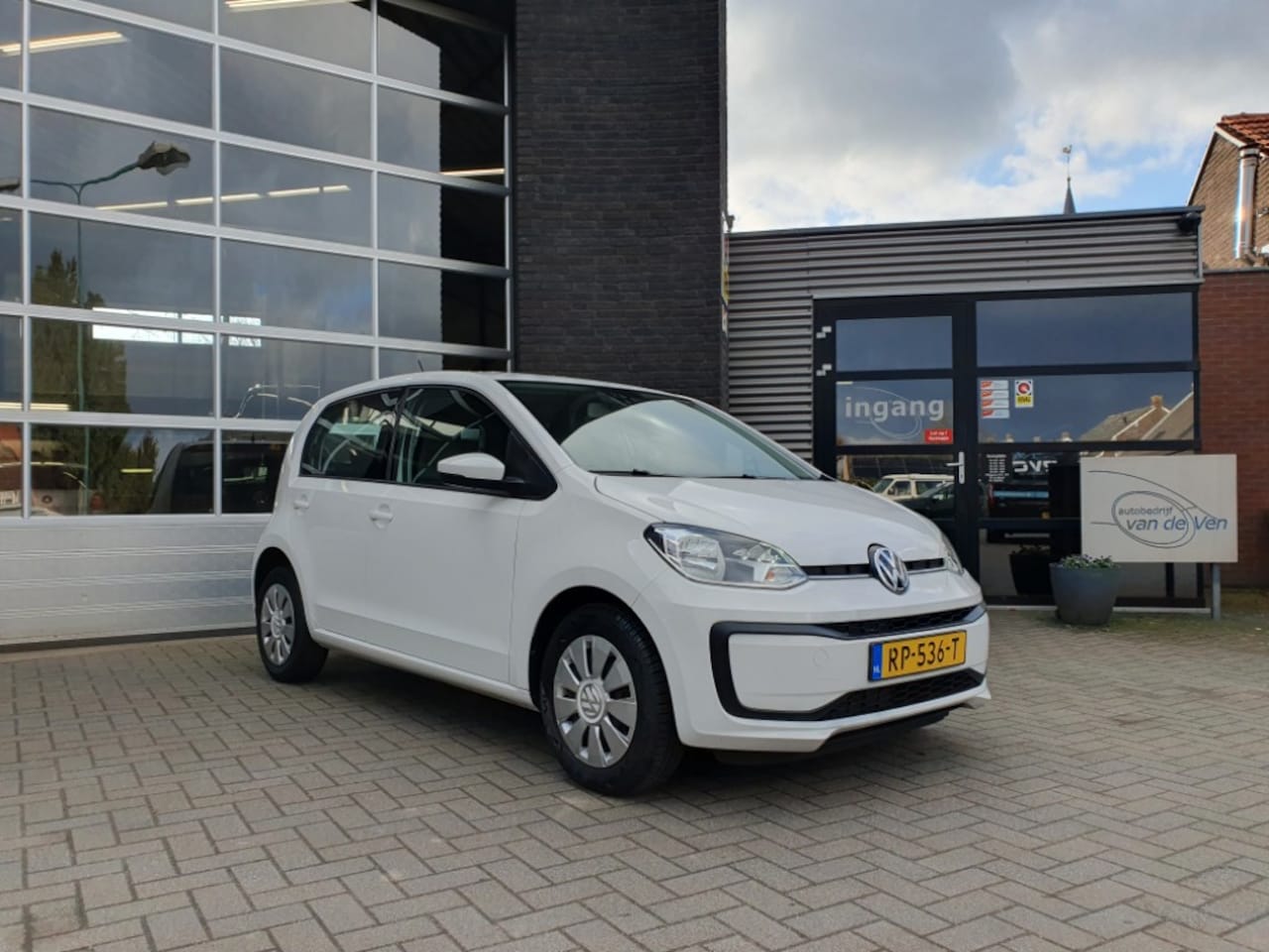 Volkswagen Up! - 1.0 BMT move up! 1.0 BMT move up! - AutoWereld.nl