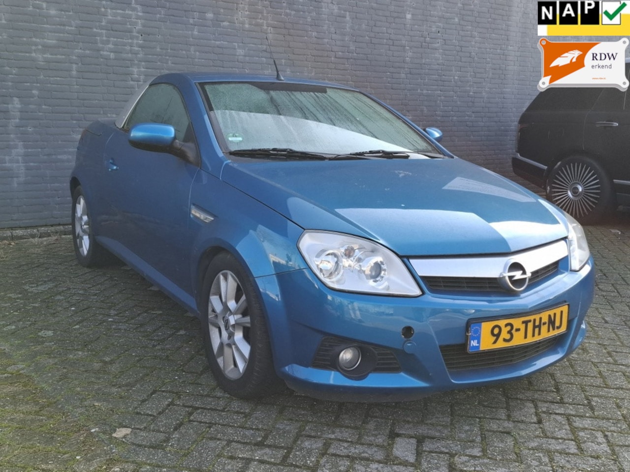 Opel Tigra TwinTop - 1.8-16V Linea Rosso MOTOR DEFECT! - AutoWereld.nl