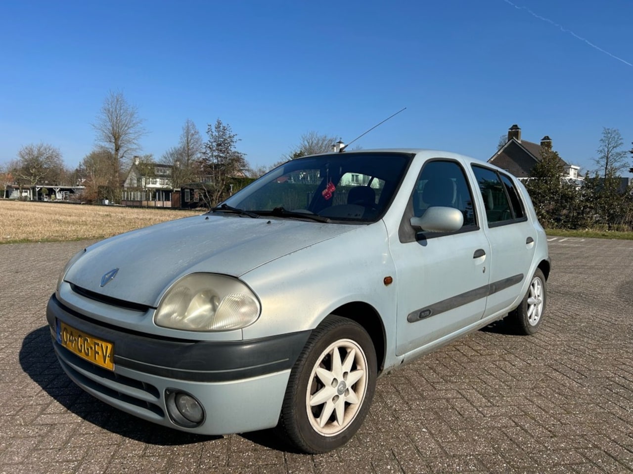 Renault Clio - 1.6-16V Initiale 1.6-16V Initiale - AutoWereld.nl