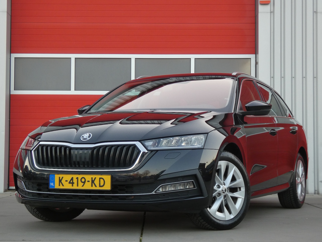 Skoda Octavia Combi - 1.0 e-TSI Business Edition Plus/ automaat/ zeer mooi! - AutoWereld.nl