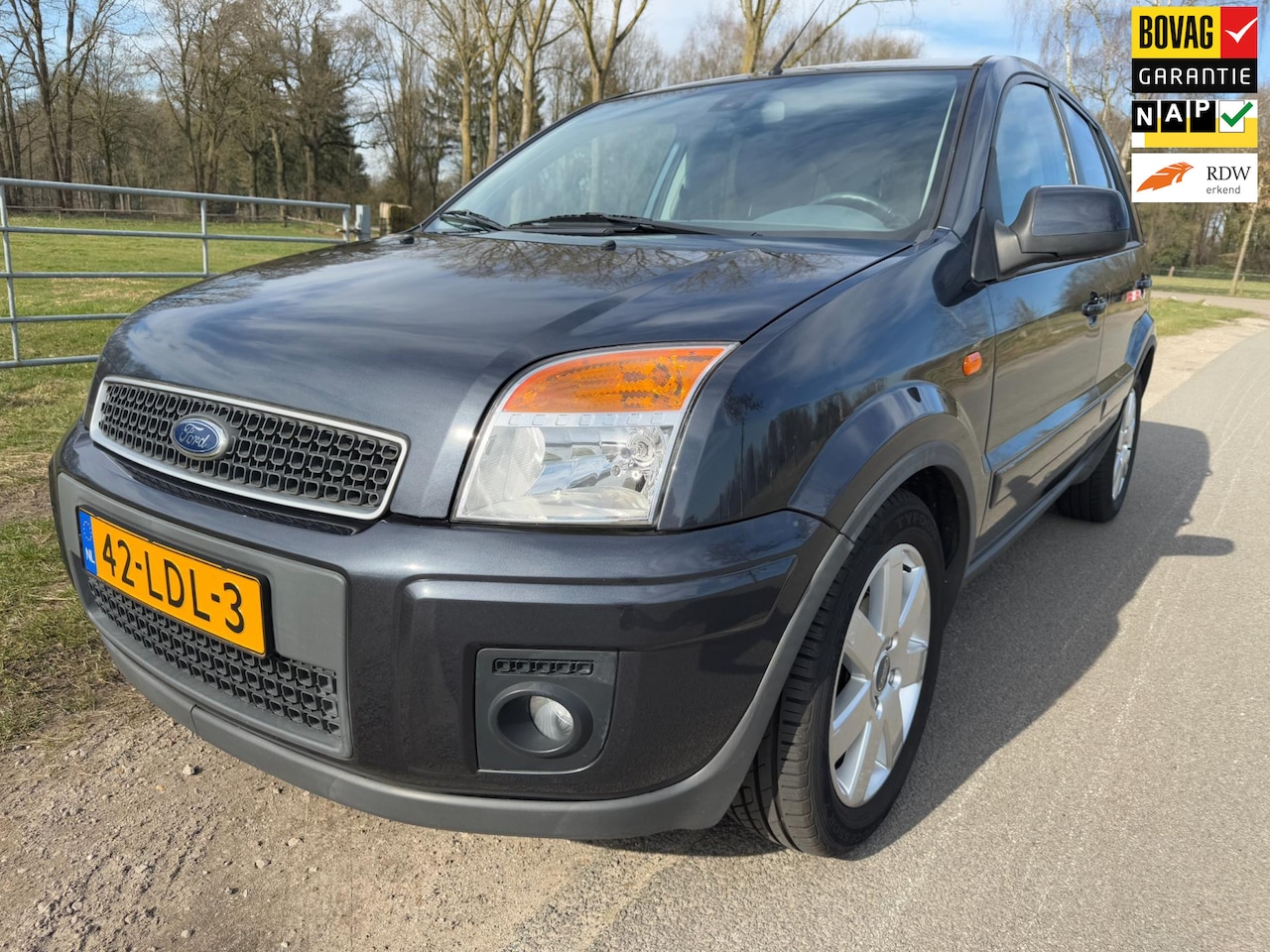 Ford Fusion - 1.6-16V Futura dealer onderhouden met airco en trekhaak - AutoWereld.nl