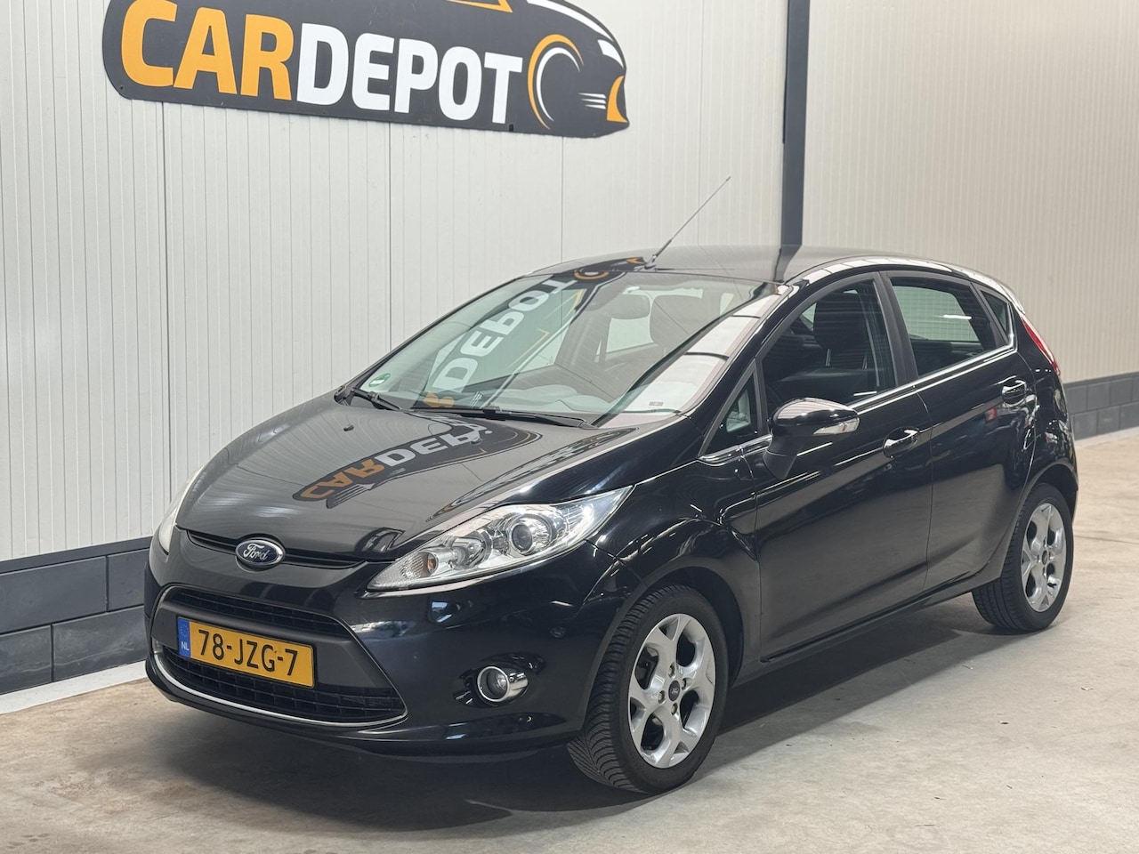 Ford Fiesta - 1.6 Titanium Vol Jaar APK Zeer Netjes Airco 4 Deurs - AutoWereld.nl