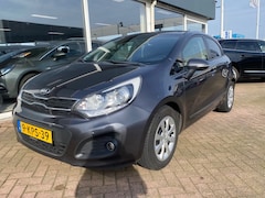 Kia Rio - 1.2 Super Pack Clima Cruise PDC Bluetooth