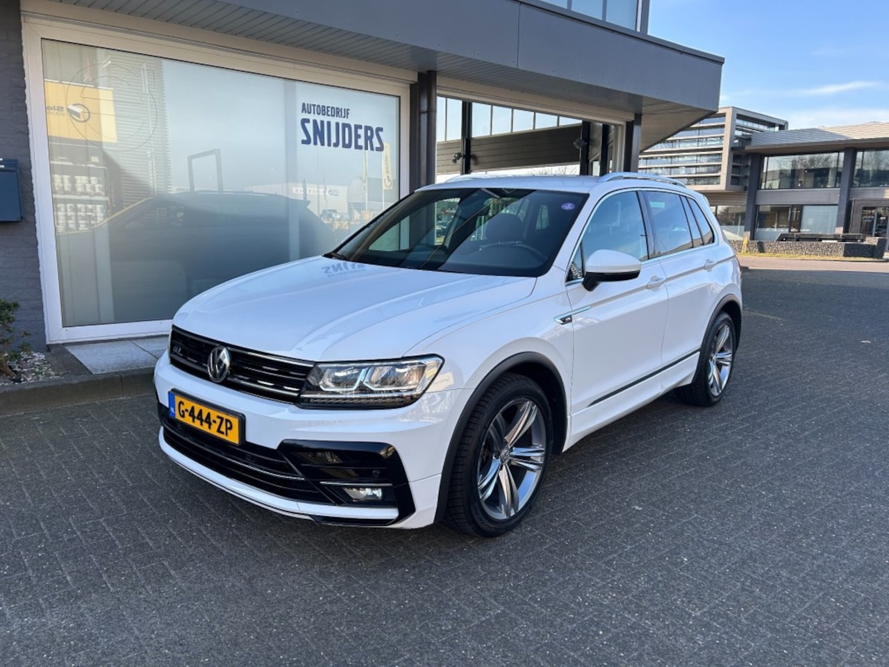 Volkswagen Tiguan - 1.5 TSI Comfortline Business R-LIne - AutoWereld.nl