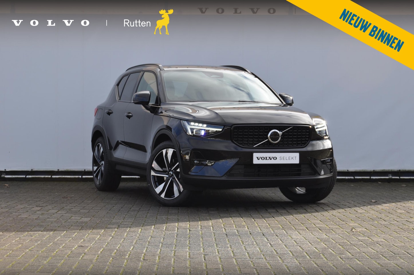 Volvo XC40 - B4 211PK Automaat Plus Dark Demo Roy/ Adaptive cruise control / Elektrische stoelen / Harm - AutoWereld.nl