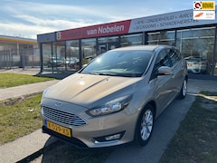 Ford Focus Wagon - 1.0 Titanium|12 MND BOVAG|NAVI|STOELVERW|CRUISE CONTROL|CLIMATE CONTROL|TREKHAAK