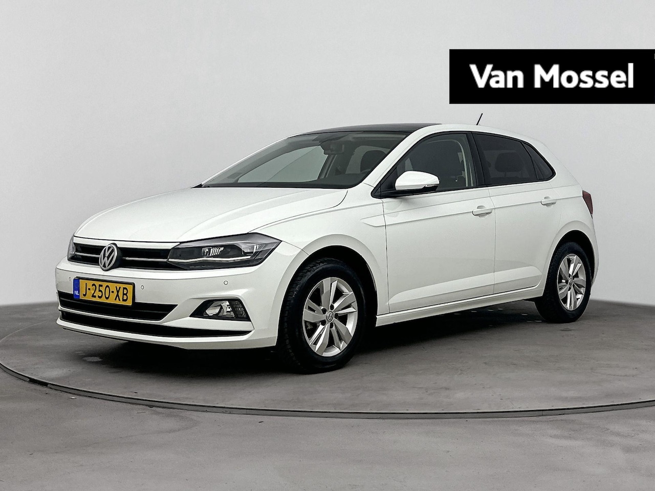 Volkswagen Polo - 1.0 TSI Comfortline Business | Navigatie | Parkeersensoren | Camera | Airco | Cruise Contr - AutoWereld.nl