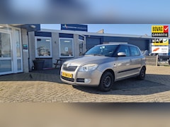 Skoda Fabia - 1.6-16V Sport