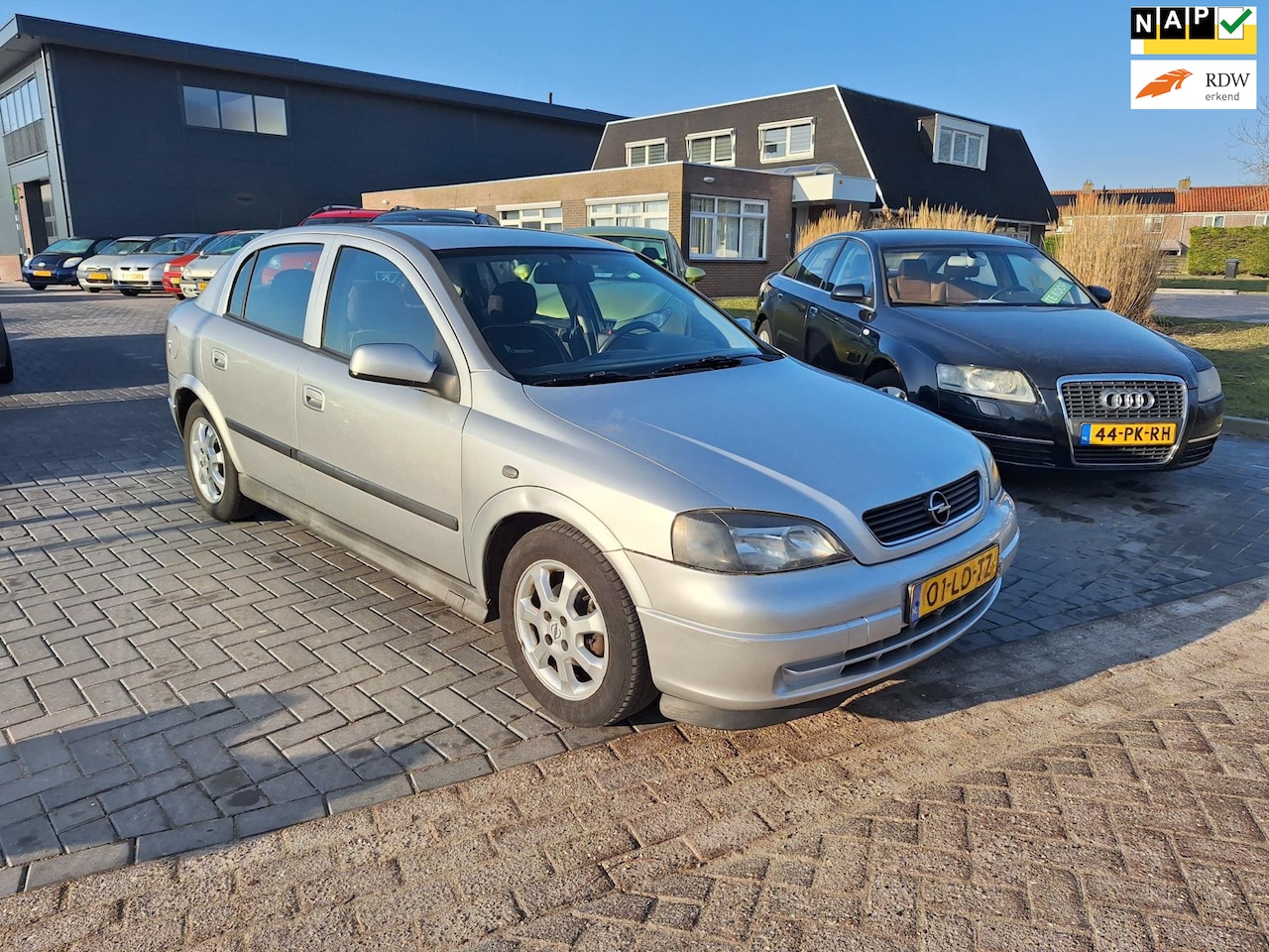 Opel Astra - 1.6 Njoy / AUTOMAAT / APK oktober 2025 - AutoWereld.nl