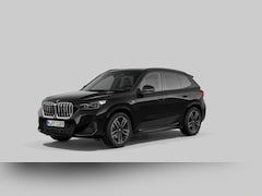 BMW X1 - xDrive23i | M Sportpakket | Trekhaak met elektrisch wegklapbare kogel | Glazen panoramadak