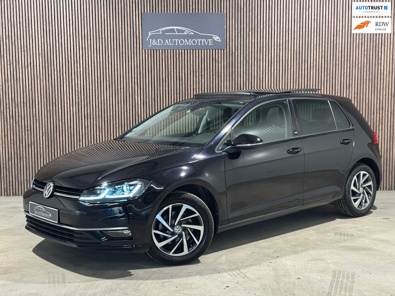 Volkswagen Golf - 1.4 TSI Highline 2017 DSG PANO LED CRUISE NAVI - AutoWereld.nl