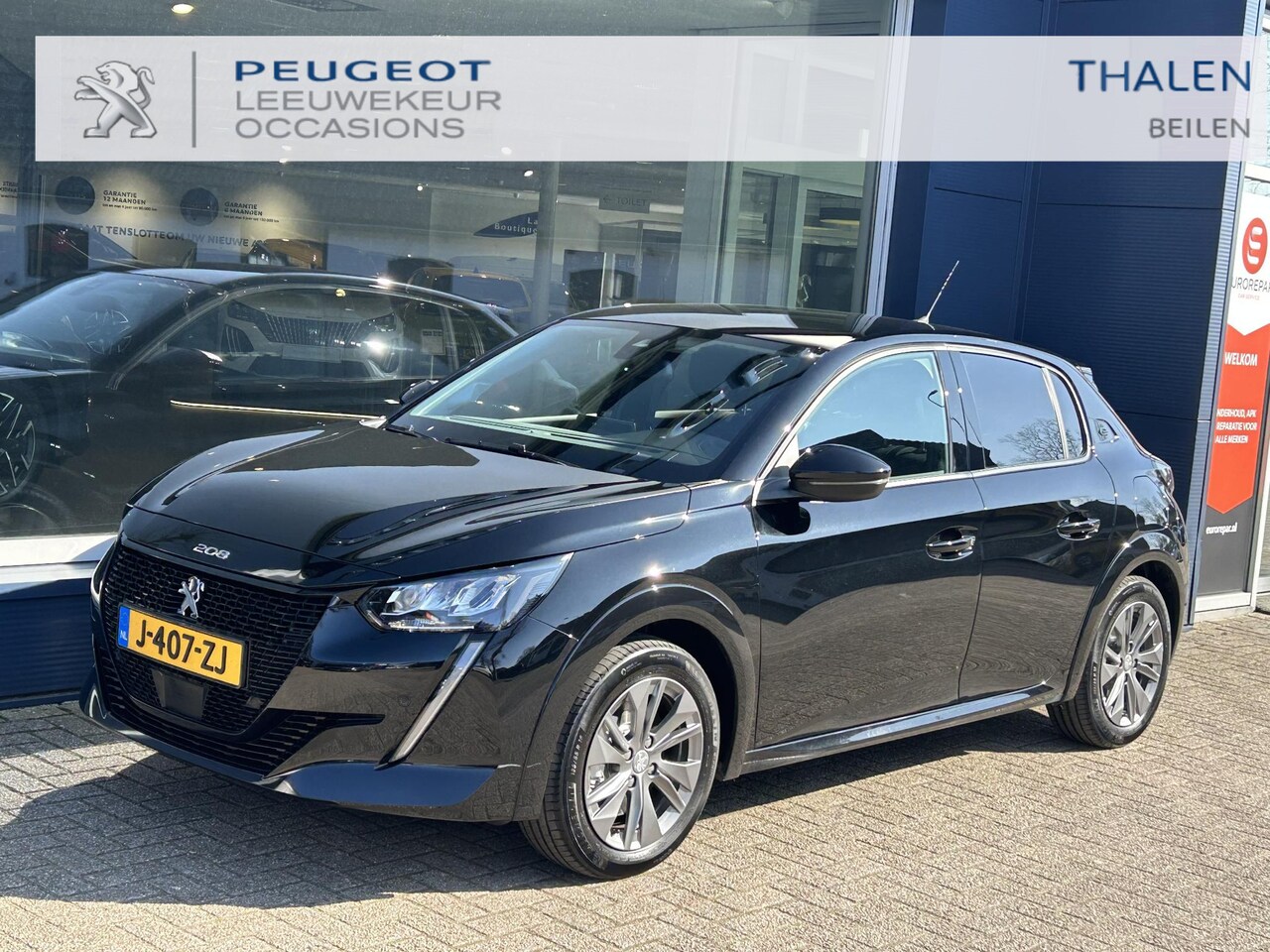 Peugeot e-208 - EV Allure Pack 50 kWh, | 100% Elektrisch | Navigatie | LED Verlichting | DAB | Keyless Sta - AutoWereld.nl