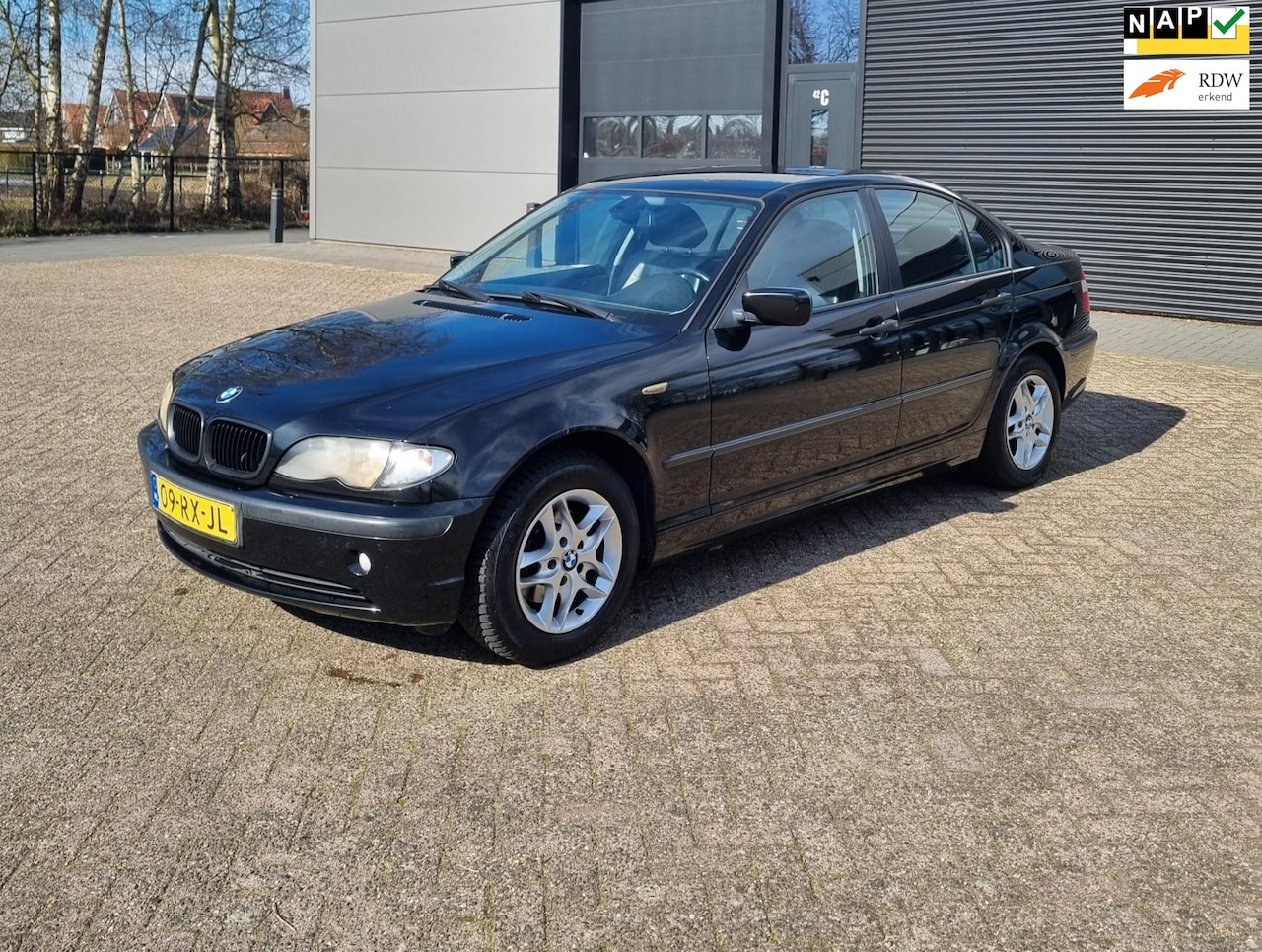 BMW 3-serie - 316i Airco, Leder, CruisC, 192 NAP, APK 03/26! - AutoWereld.nl