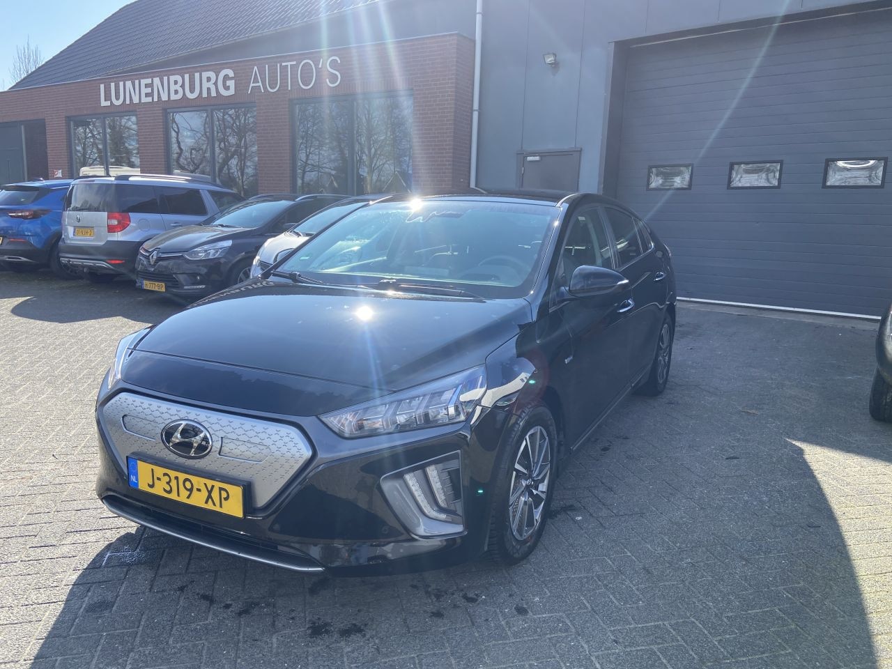 Hyundai IONIQ - Premium EV 38 kWh Hatchback 5-dr. - AutoWereld.nl