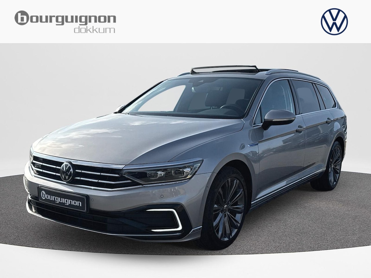 Volkswagen Passat Variant - 1.4 TSI PHEV GTE Business | Trekhaak | Pano Dak |DCC | 18Inch | A-Camera | IQ Light | - AutoWereld.nl