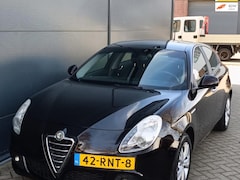 Alfa Romeo Giulietta - 1.4 T Distinctive Airco Cruise Drive Nap