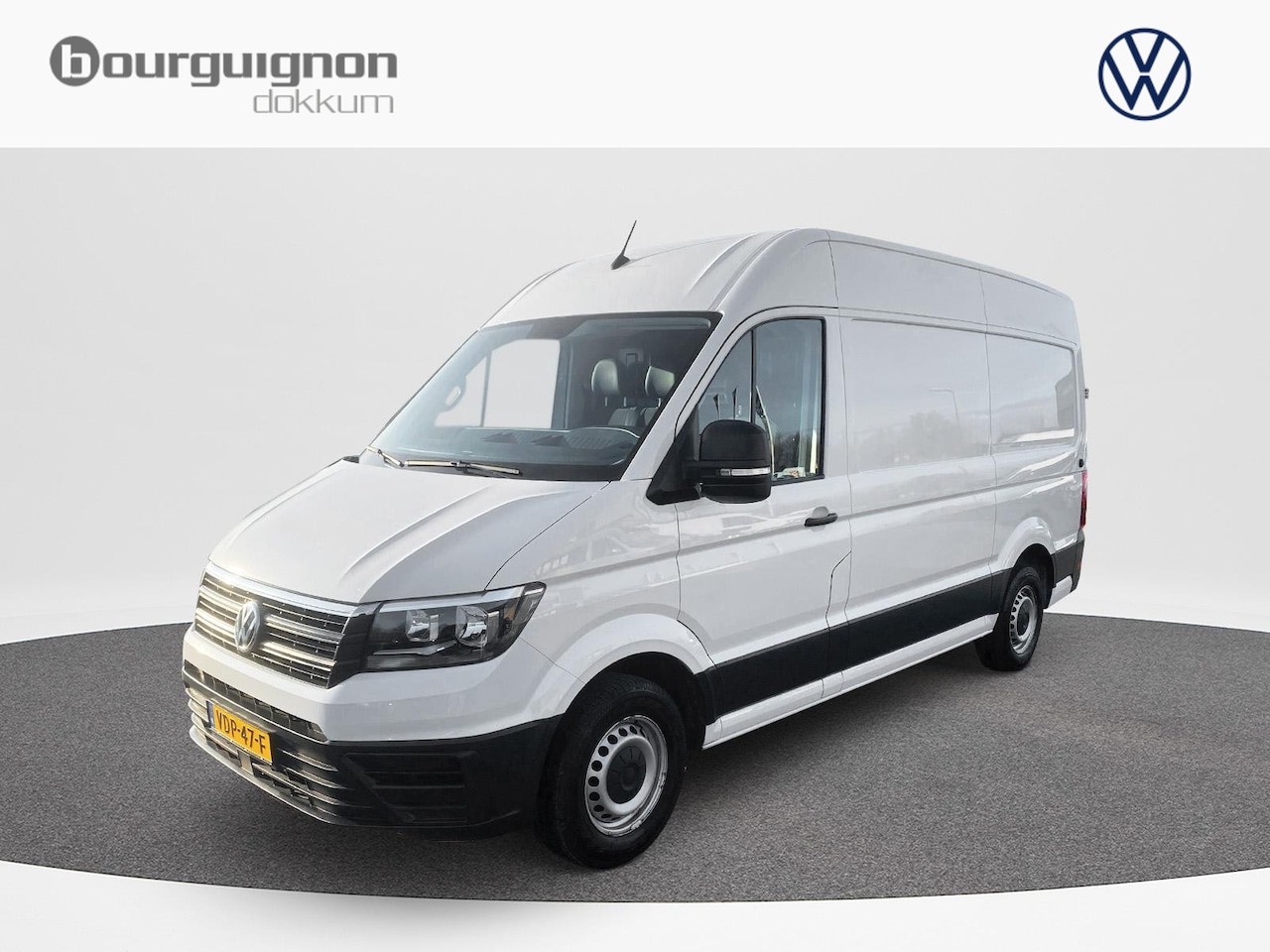 Volkswagen Crafter - 35 2.0 TDI L3H3 Trendline | 140 pk |A-Camera | Betimmering | Trekhaak | - AutoWereld.nl