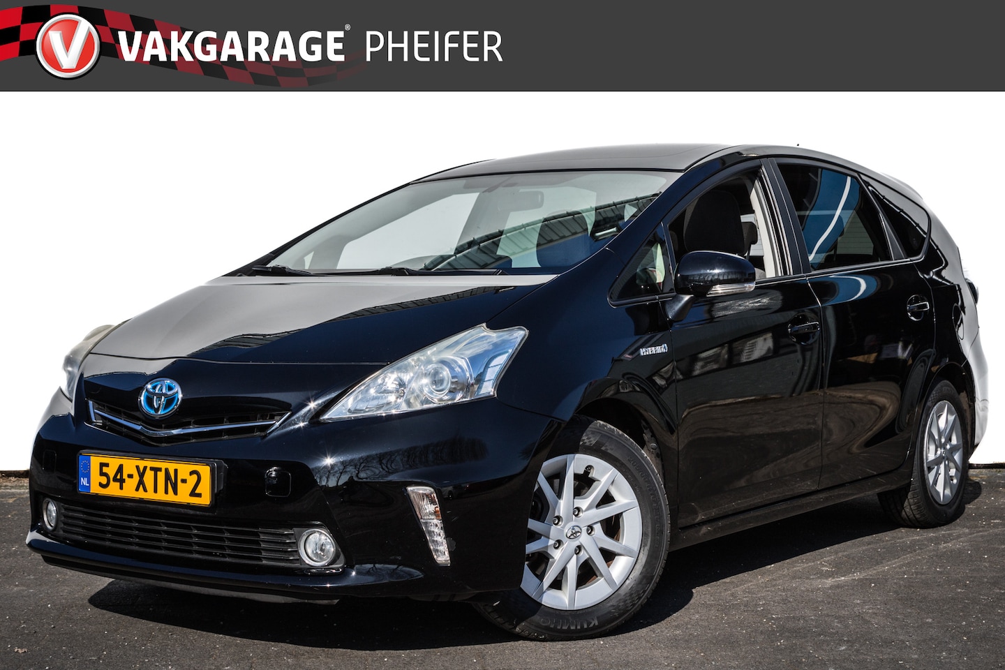 Toyota Prius Wagon - 1.8 Hybride 136pk Aut. Aspiration 7 Pers. Trekhaak/ Camera/ Panoramadak/ Navigatie/ Climat - AutoWereld.nl