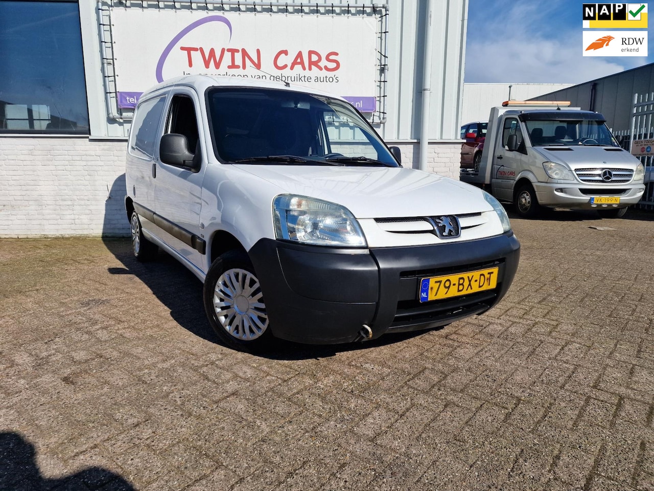 Peugeot Partner - 170C 2.0 HDI Avantage 170C 2.0 HDI Avantage - AutoWereld.nl