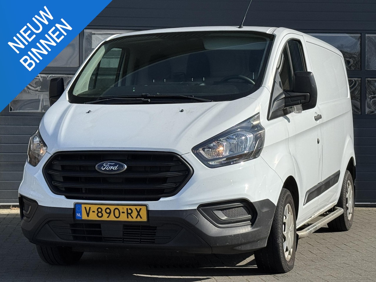 Ford Transit Custom - 280 2.0 TDCI L1H1 AMBIENTE I UNIEKE KM-STAND! I AIRCONDITIONING I EURO 6 - AutoWereld.nl