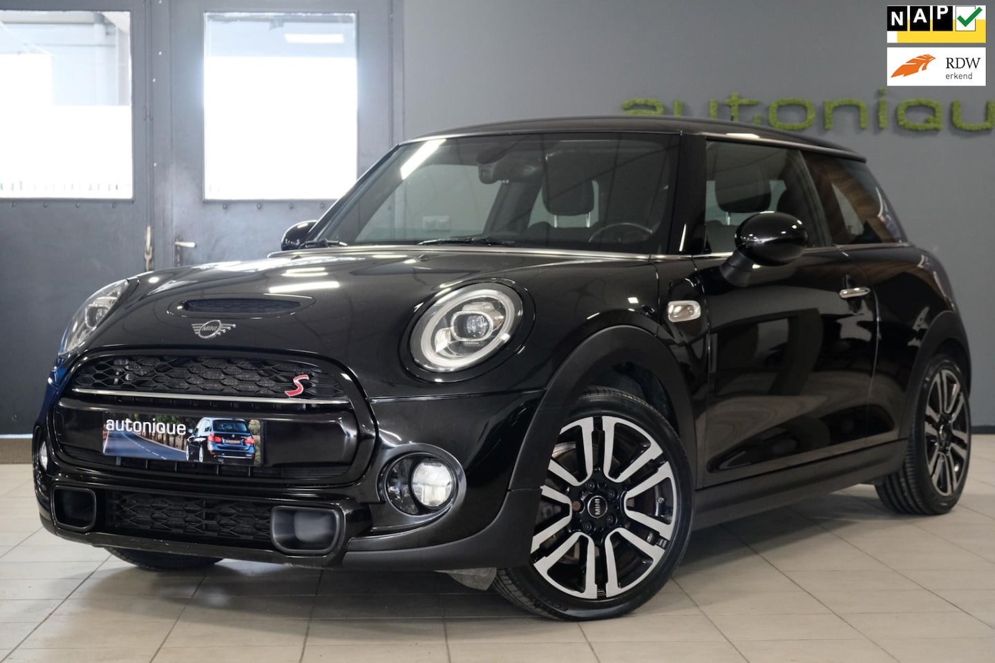 MINI Cooper S - Mini 2.0 Chili 2.0 Cooper S Chili *Navi/Harman&Kardon* 4 NIEUWE Banden 192pk!! - AutoWereld.nl