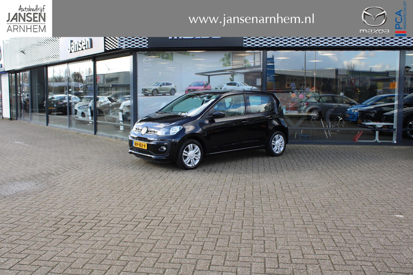 Volkswagen Up! - 1.0 BMT high up! 1.0 BMT high up! , Clima, Cruise, Camera, PDC, LMV 15 Inch, Stoelverwarming, All Season - AutoWereld.nl