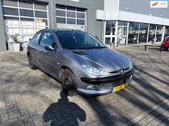 Peugeot 206 - 1.4 Air-line