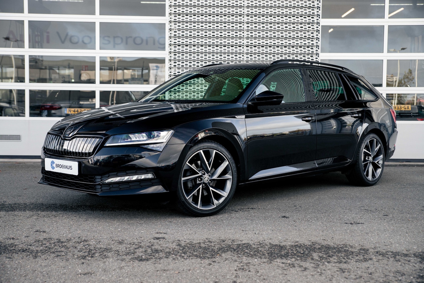 Skoda Superb - 1.4TSI 218pk Sportline Business | Navigatie | Stoelverwarming | Camera | Carplay - AutoWereld.nl