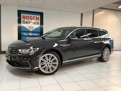 Volkswagen Passat Variant - 1.4 TSI PHEV GTE Business Virual cockplt, Head-up display, wegklapbare trekhaak, electr. v