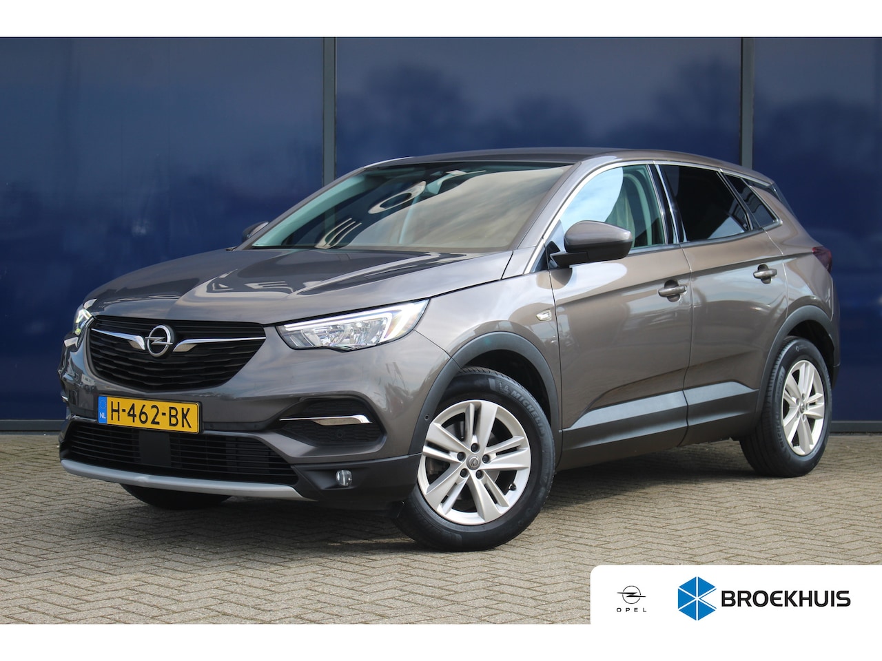 Opel Grandland X - 1.2 Turbo Innovation | Automaat | Climate | Cruise | Navi | Camera | Dodehoeksensor | LMV - AutoWereld.nl