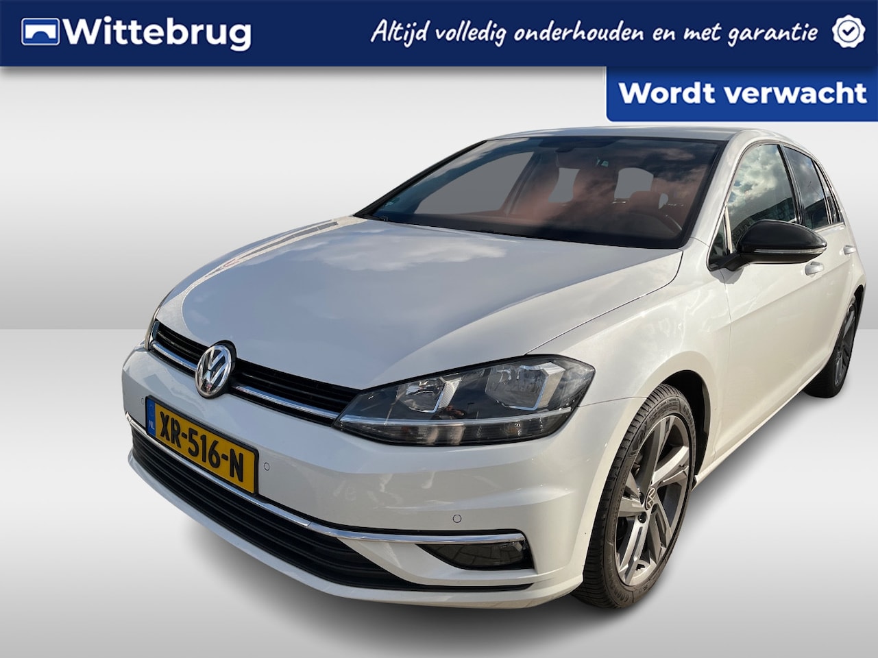 Volkswagen Golf - 1.5 TSI Highline / Digitaal dashboard / Climate controle / Leder / Parkeersensoren V+A / S - AutoWereld.nl