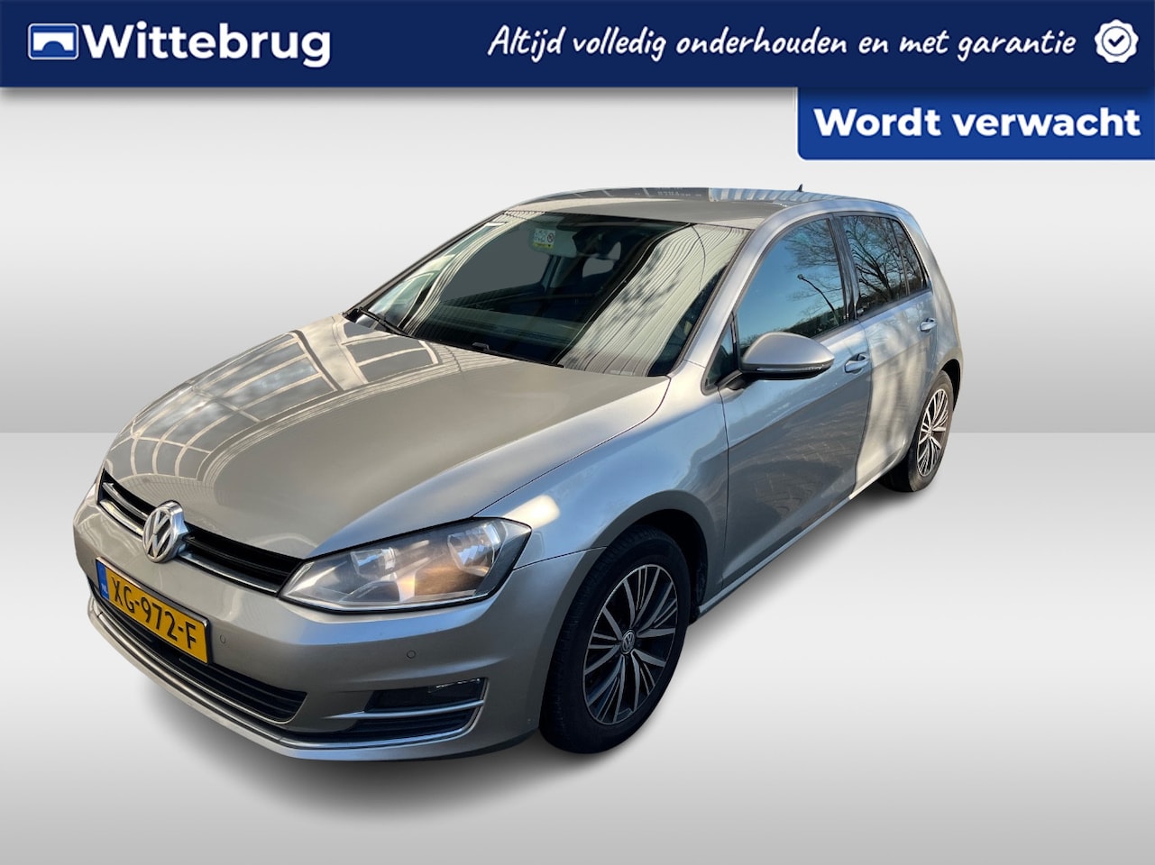 Volkswagen Golf - 1.2 TSI Connected Series / Parkeersensoren V+A / Adaptive cruise controle /  Climate contr - AutoWereld.nl