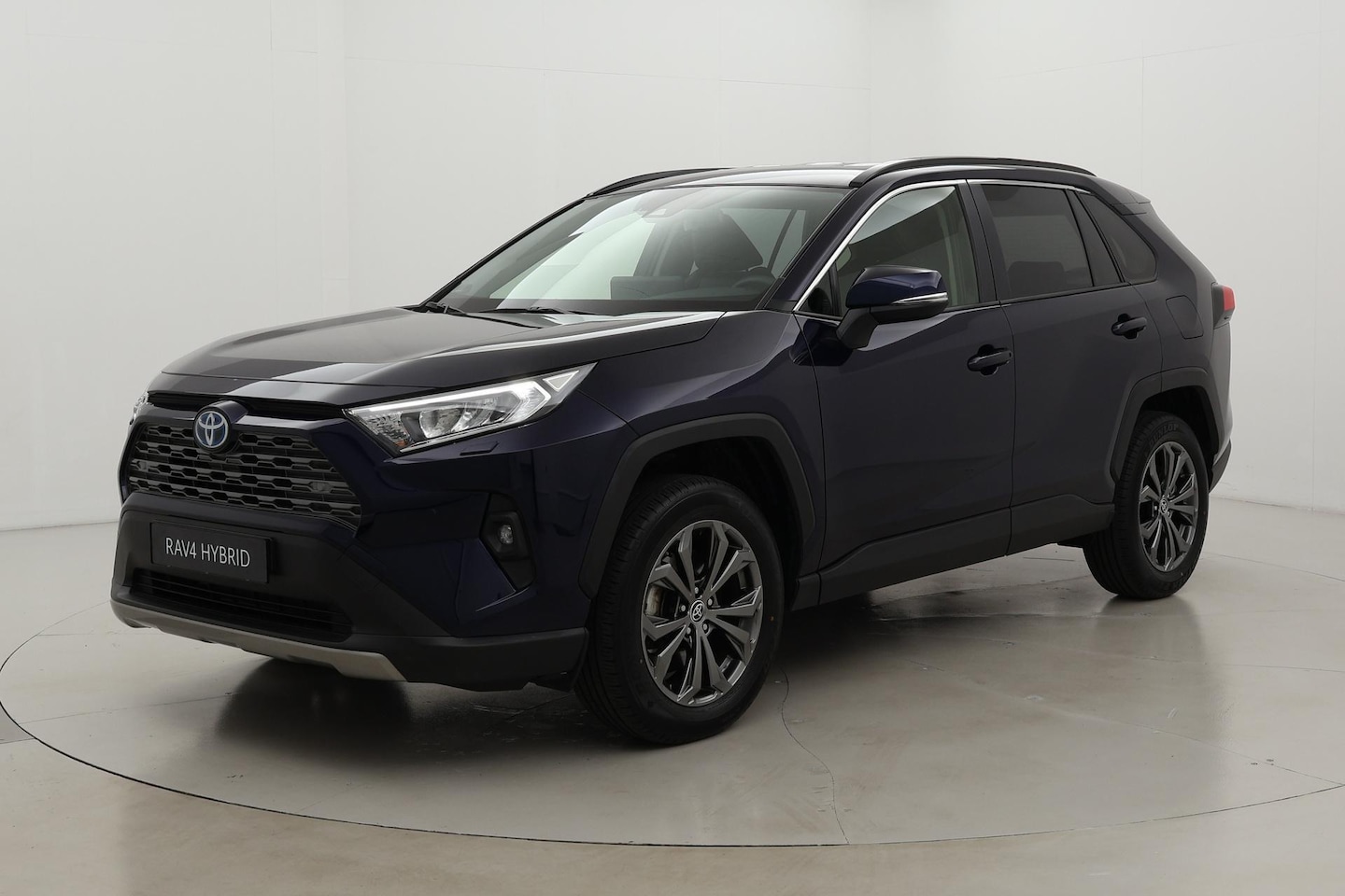 Toyota RAV4 - 2.5 Hybrid Style | Trekhaak | Leder | Navigatie | Stoel-/stuurverwarming | Keyless | 18 in - AutoWereld.nl