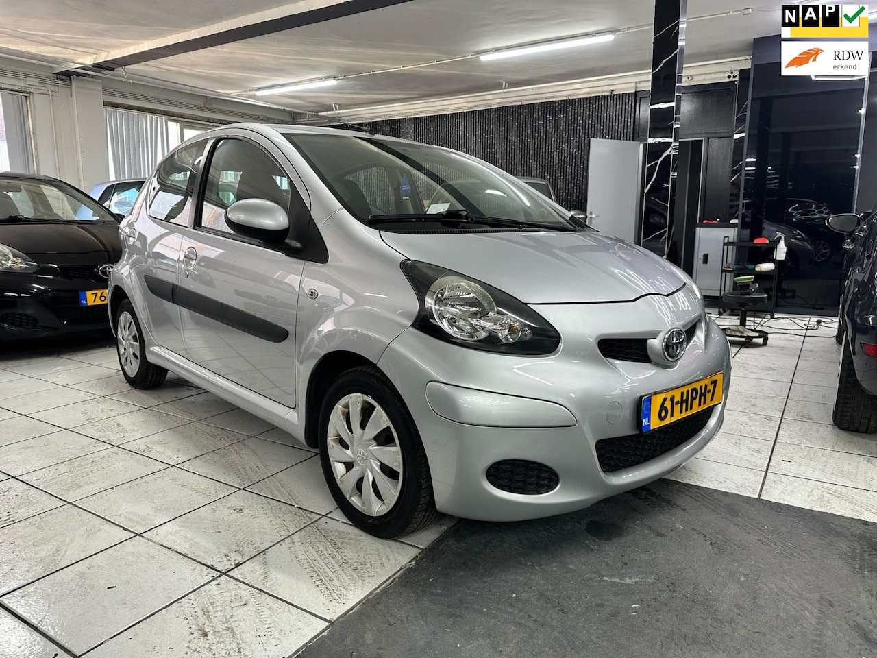 Toyota Aygo - 1.0-12V Comfort 1.0-12V Comfort - AutoWereld.nl