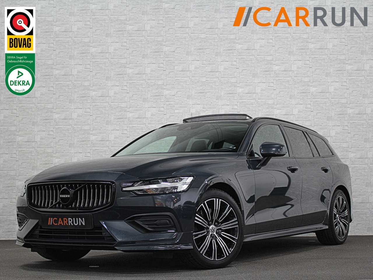 Volvo V60 - 2.0 T5 Inscription | Panorama | 1e eigenaar | Head-Up | Harman-Kardon | Sportstoelen | Led - AutoWereld.nl