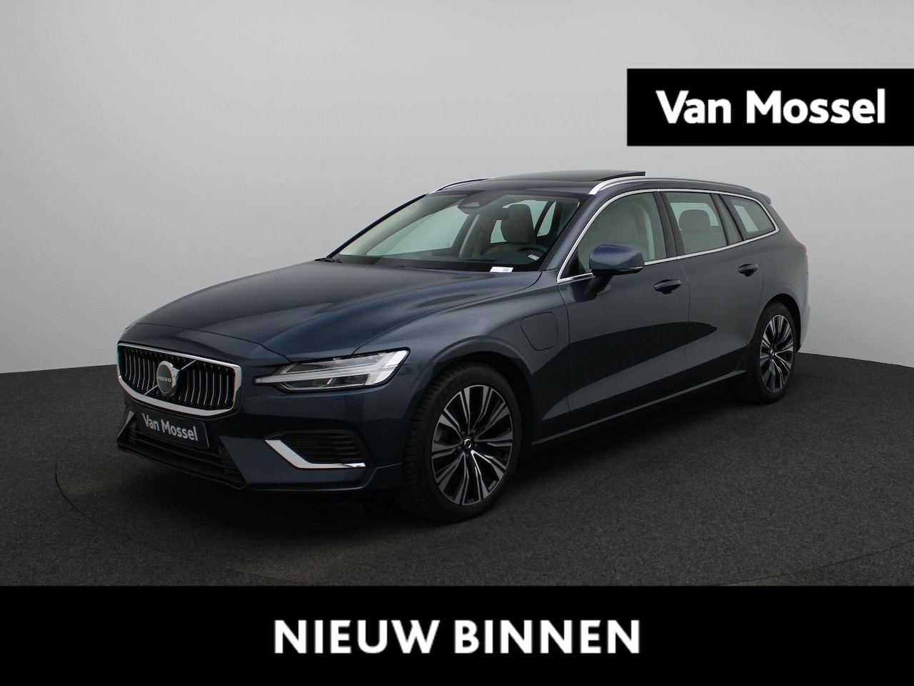 Volvo V60 - 2.0 T6 Plug-in hybrid AWD Ultimate Bright | Panorama Dak | Lederen Bekleding | Stoel / Stu - AutoWereld.nl