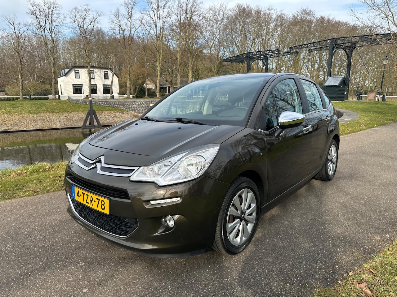 Citroën C3 - 1.2 VTi ETG Automaat Trekhaak PDC Panoramadak - AutoWereld.nl