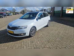 Skoda Rapid Spaceback - 1.2 TSI Greentech Drive panorama Navi, carplay