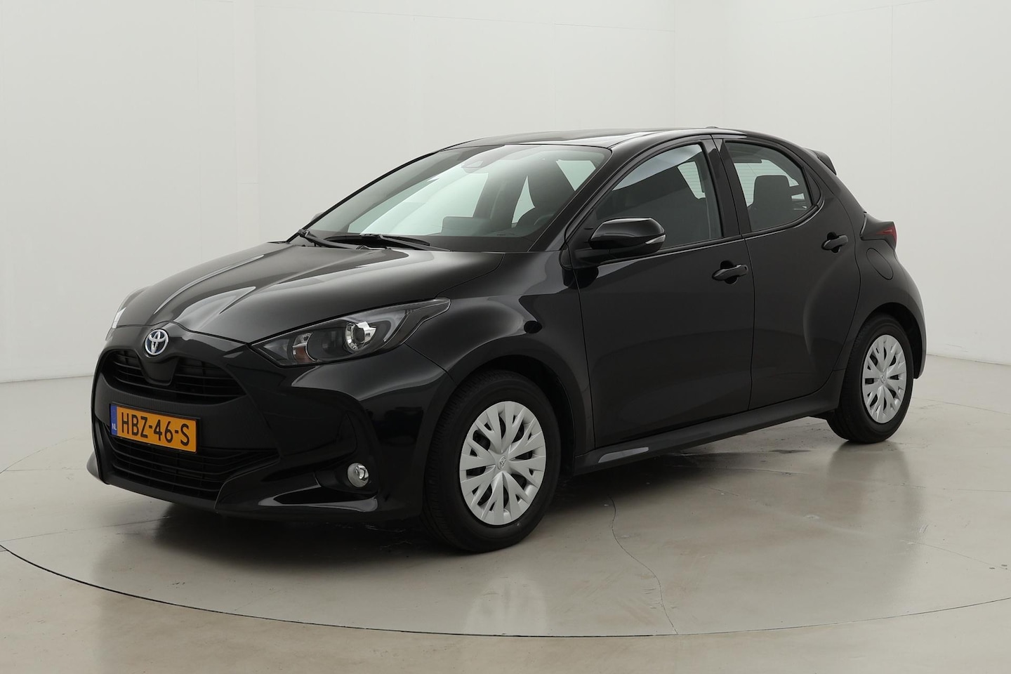 Toyota Yaris - 1.5 Hybrid Active | Navigatie | Keyless | Adaptive Cruise Control | Camera | Clima | Apple - AutoWereld.nl