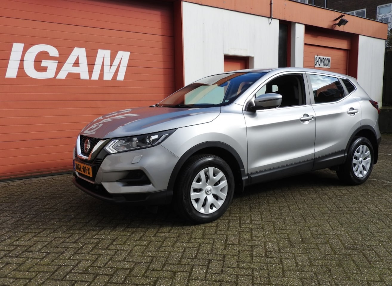 Nissan Qashqai - 1.3 DIG-T Visia, airco, CC, stoelverw., lichtmet. velgen - AutoWereld.nl